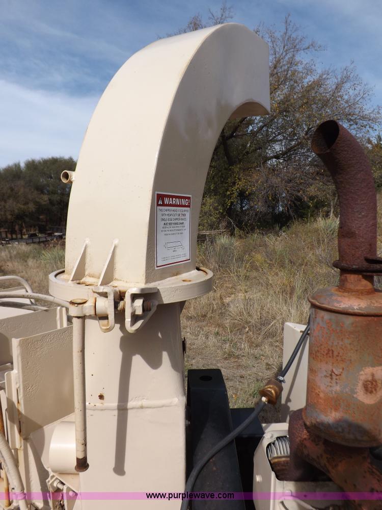 image for item H9001 1993 Brush Bandit wood chipper