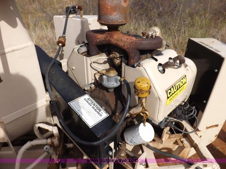 image for item H9001 1993 Brush Bandit wood chipper