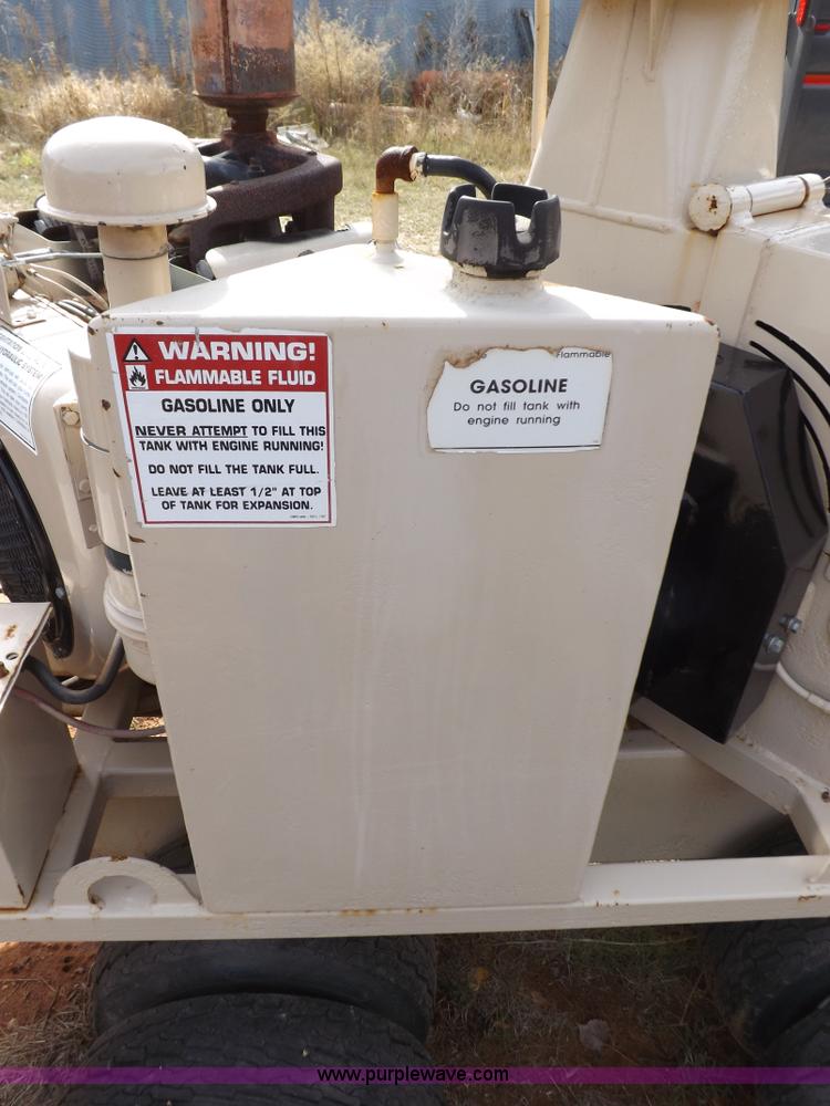 image for item H9001 1993 Brush Bandit wood chipper