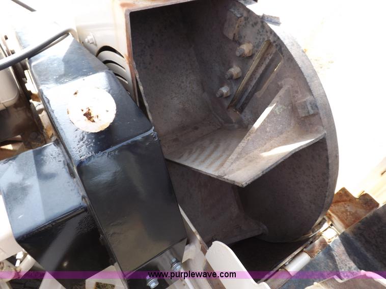 image for item H9001 1993 Brush Bandit wood chipper