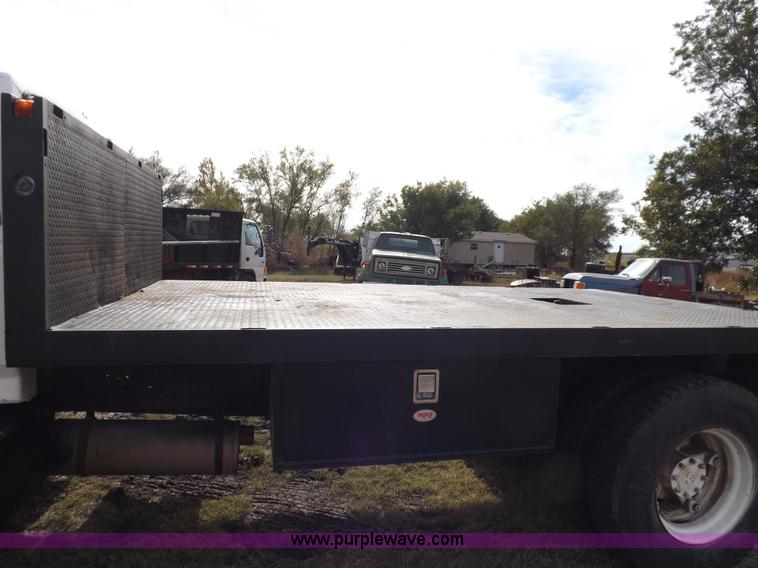 image for item H9004 1988 Ford F800 flatbed truck