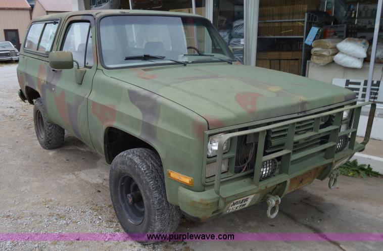 image for item I2949 1986 Chevrolet K5 Blazer SUV