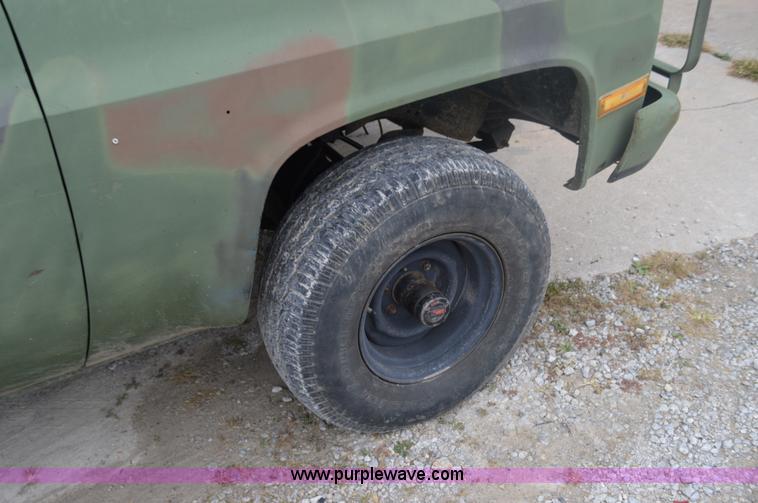 image for item I2949 1986 Chevrolet K5 Blazer SUV