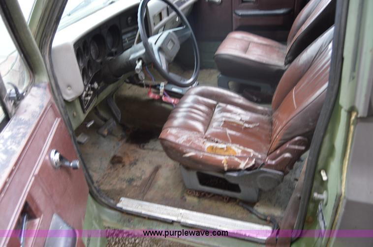 image for item I2949 1986 Chevrolet K5 Blazer SUV