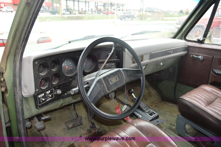 image for item I2949 1986 Chevrolet K5 Blazer SUV