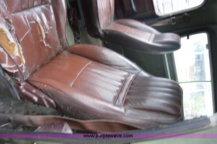 image for item I2949 1986 Chevrolet K5 Blazer SUV