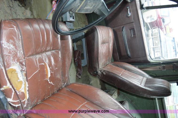 image for item I2949 1986 Chevrolet K5 Blazer SUV