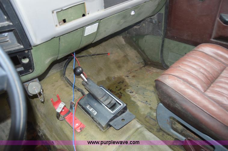 image for item I2949 1986 Chevrolet K5 Blazer SUV