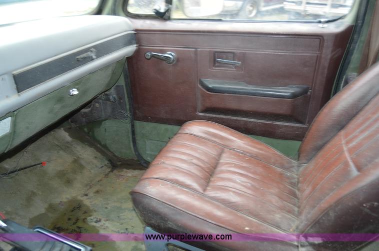 image for item I2949 1986 Chevrolet K5 Blazer SUV