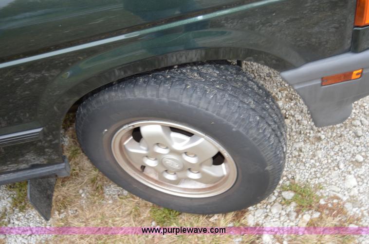 image for item I2951 1995 Land Rover Discovery SUV
