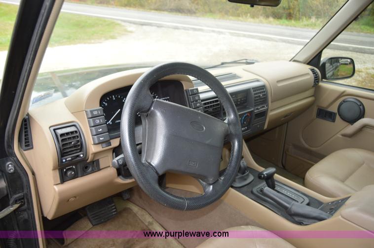 image for item I2951 1995 Land Rover Discovery SUV