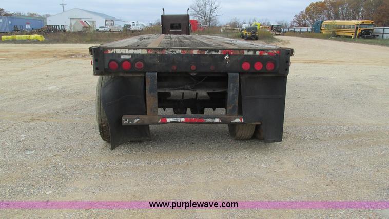 image for item I3186 1997 Transcraft TL2000 flatbed trailer