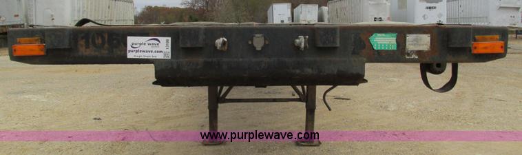 image for item I3186 1997 Transcraft TL2000 flatbed trailer