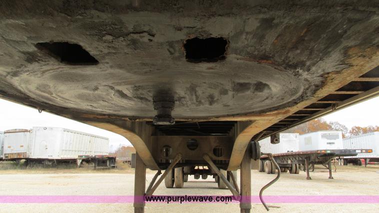 image for item I3186 1997 Transcraft TL2000 flatbed trailer