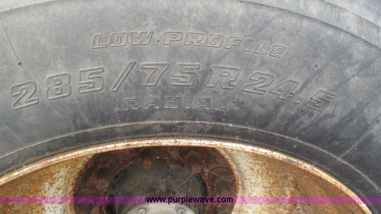 image for item I3187 1997 Transcraft TL2000 flatbed trailer