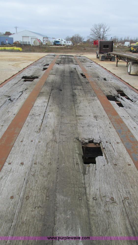 image for item I3187 1997 Transcraft TL2000 flatbed trailer