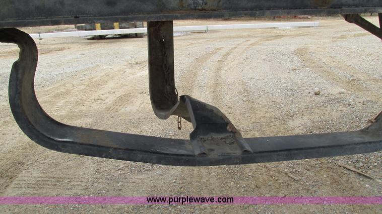 image for item I3187 1997 Transcraft TL2000 flatbed trailer