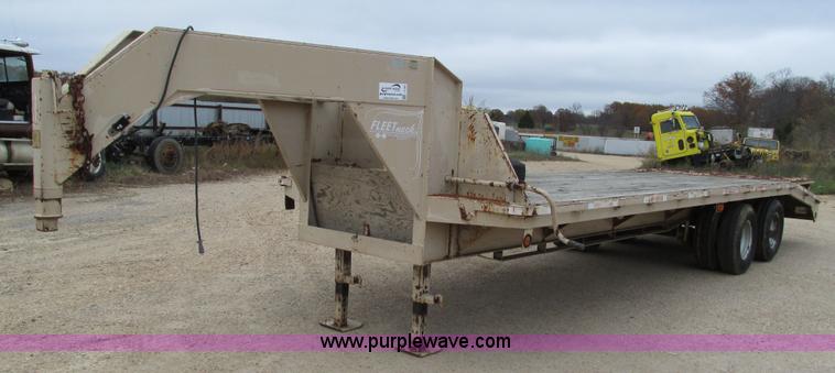image for item I3189 1995 Fleet gooseneck trailer