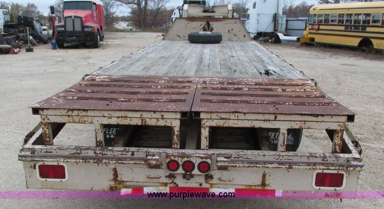 image for item I3189 1995 Fleet gooseneck trailer