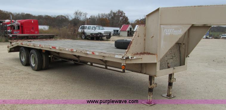 image for item I3189 1995 Fleet gooseneck trailer