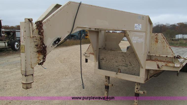 image for item I3189 1995 Fleet gooseneck trailer