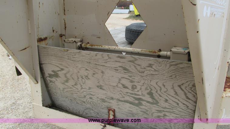 image for item I3189 1995 Fleet gooseneck trailer