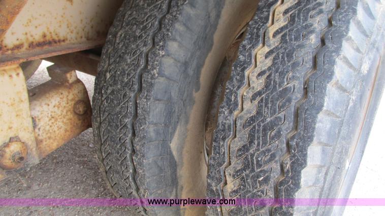 image for item I3189 1995 Fleet gooseneck trailer