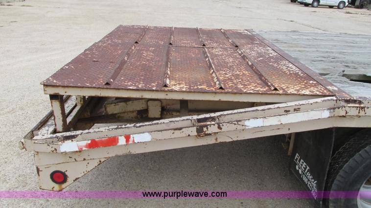image for item I3189 1995 Fleet gooseneck trailer