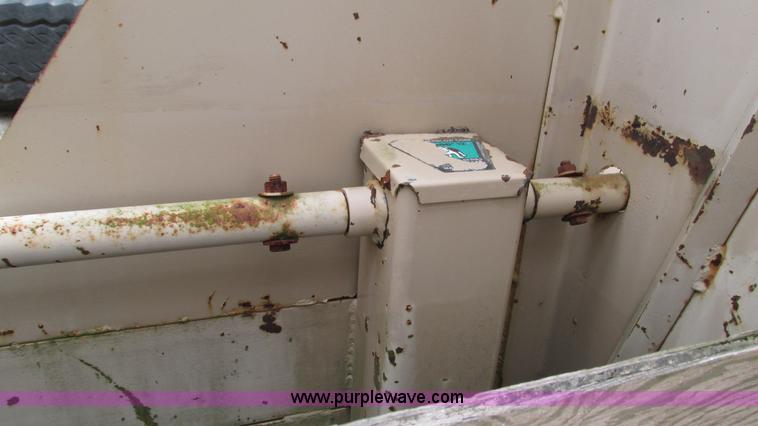 image for item I3189 1995 Fleet gooseneck trailer