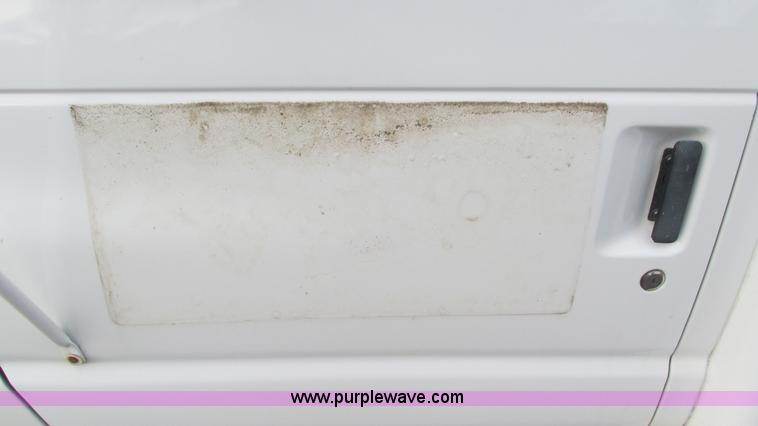 image for item I3194 2005 Ford F350 Goeshen coach bus