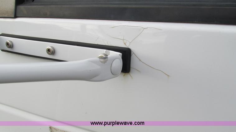 image for item I3194 2005 Ford F350 Goeshen coach bus