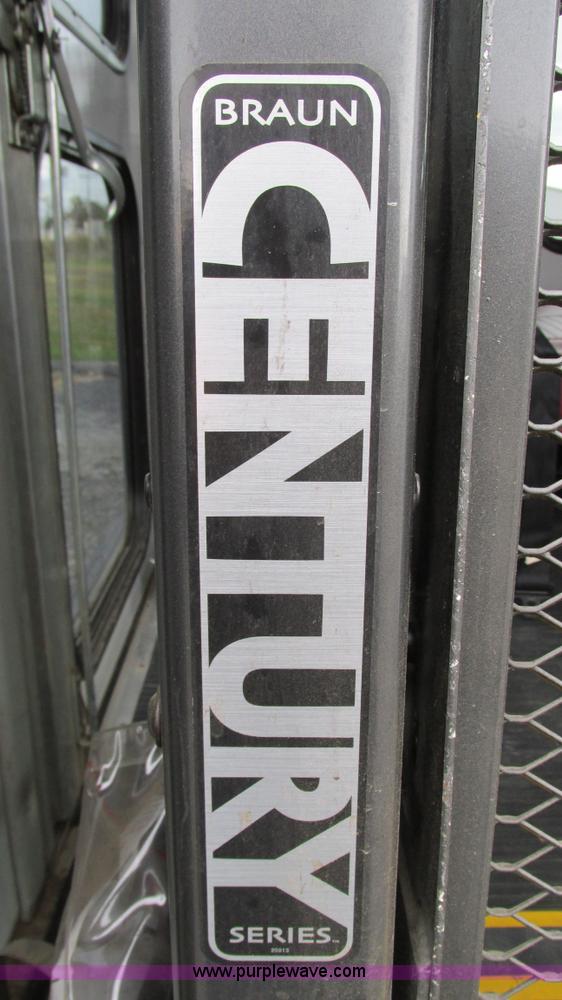 image for item I3194 2005 Ford F350 Goeshen coach bus