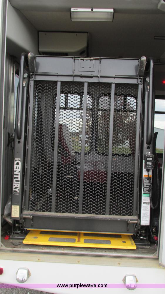 image for item I3194 2005 Ford F350 Goeshen coach bus