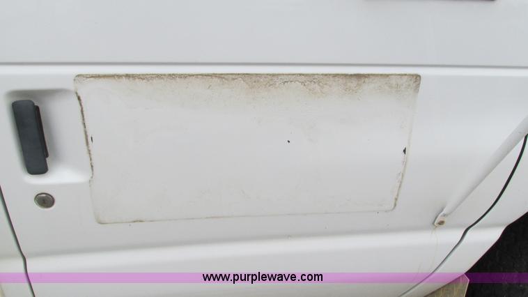 image for item I3194 2005 Ford F350 Goeshen coach bus