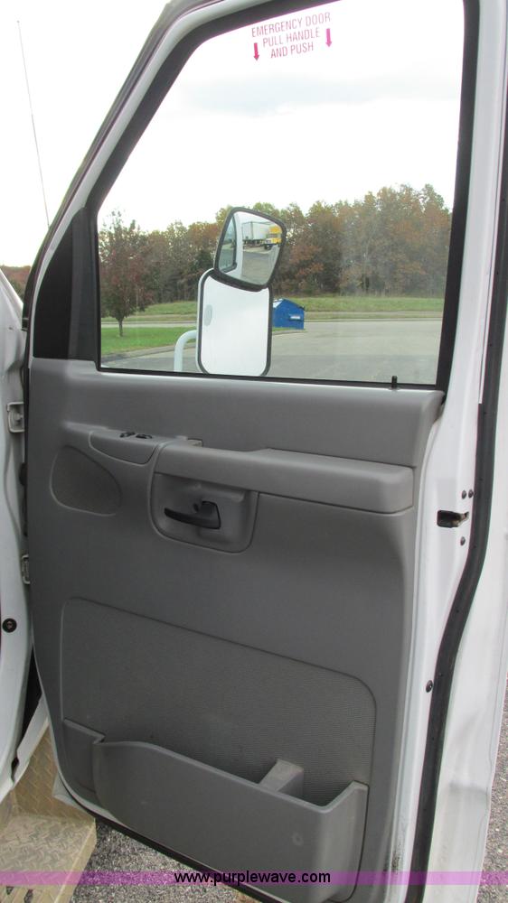 image for item I3194 2005 Ford F350 Goeshen coach bus