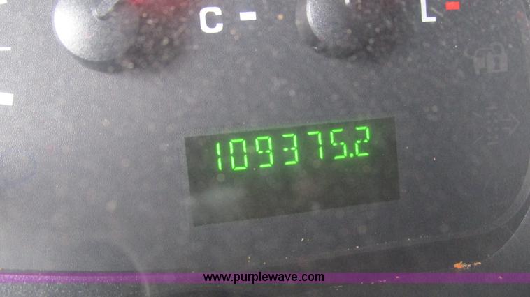 image for item I3194 2005 Ford F350 Goeshen coach bus