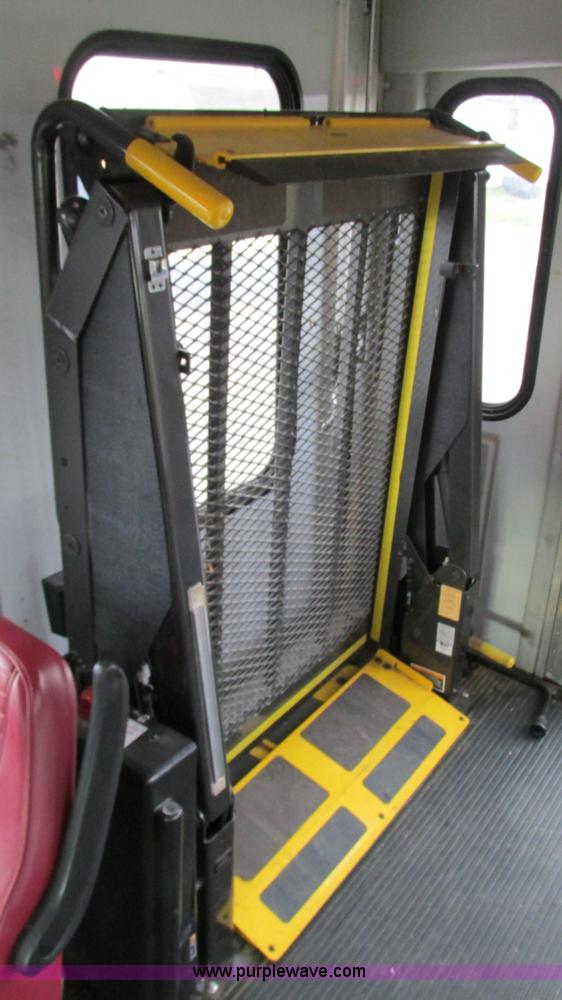 image for item I3194 2005 Ford F350 Goeshen coach bus