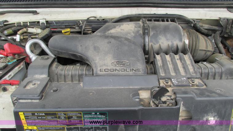 image for item I3194 2005 Ford F350 Goeshen coach bus