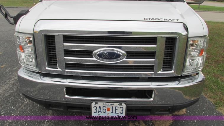 image for item I3195 2008 Ford E450 Starcraft coach bus