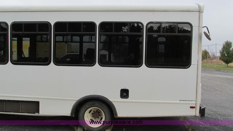 image for item I3195 2008 Ford E450 Starcraft coach bus
