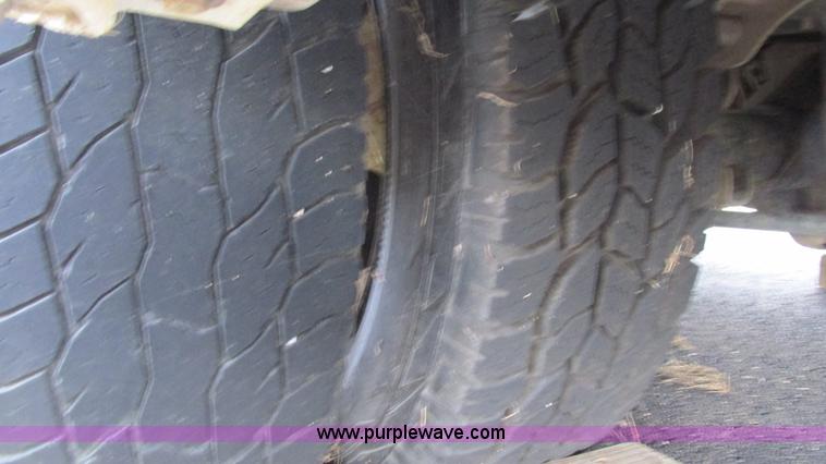 image for item I3195 2008 Ford E450 Starcraft coach bus