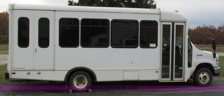 image for item I3195 2008 Ford E450 Starcraft coach bus