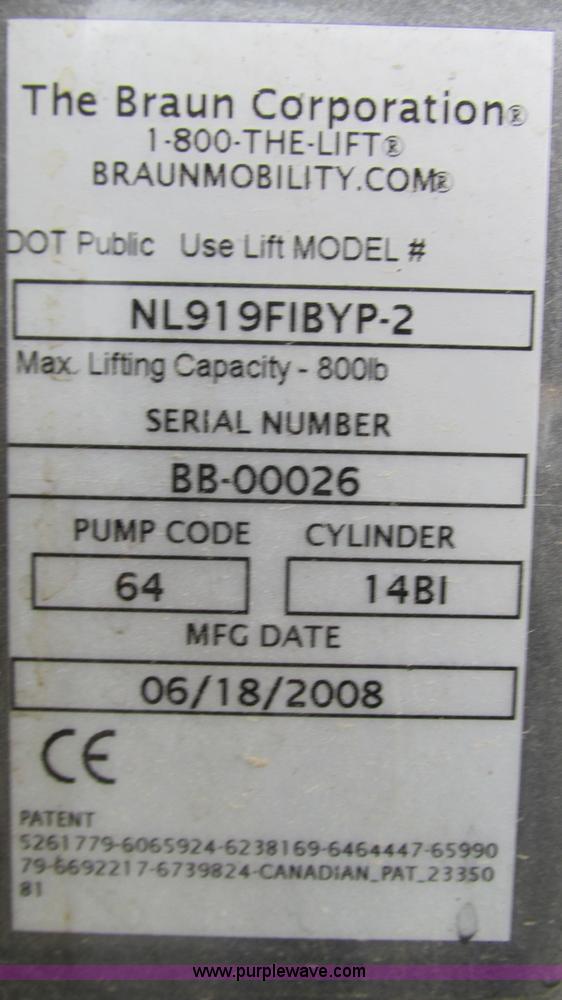 image for item I3195 2008 Ford E450 Starcraft coach bus