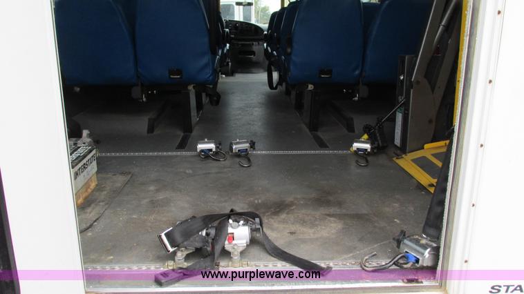 image for item I3195 2008 Ford E450 Starcraft coach bus