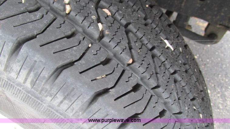 image for item I3195 2008 Ford E450 Starcraft coach bus