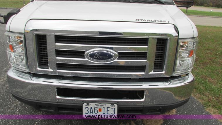 image for item I3195 2008 Ford E450 Starcraft coach bus
