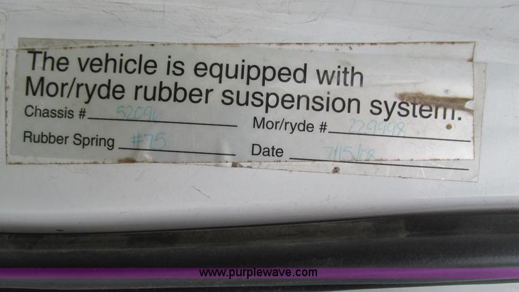 image for item I3195 2008 Ford E450 Starcraft coach bus