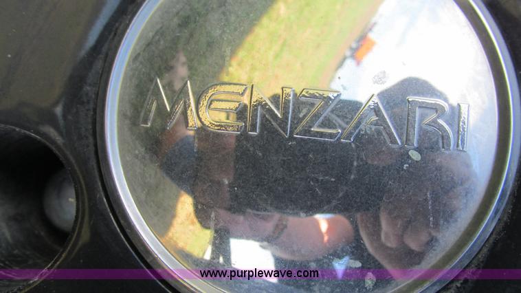 image for item I3196 2006 Dodge Magnum SE