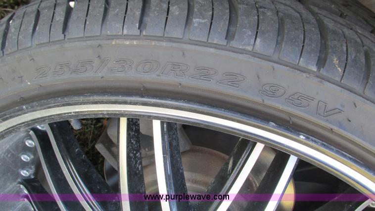 image for item I3196 2006 Dodge Magnum SE