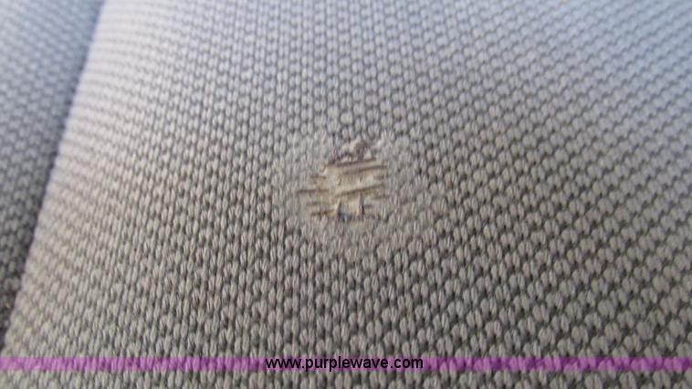 image for item I3196 2006 Dodge Magnum SE